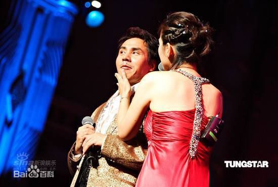 黄凯芹(CHRISTOPHER)演出照素颜照相册