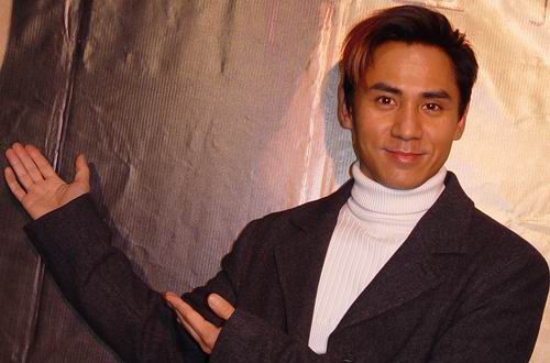 黄凯芹(CHRISTOPHER)前后照片