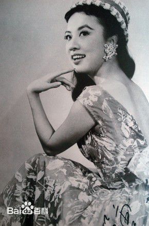 高清钟情(Ching Chung)图片