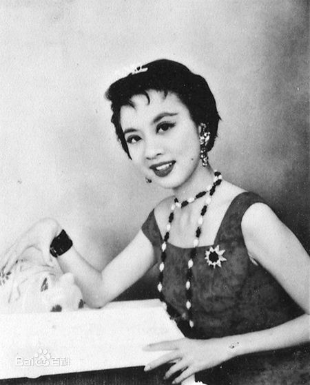 高清钟情(Ching Chung)图片