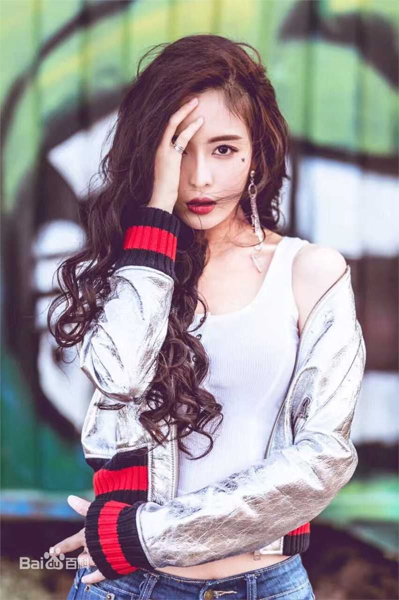 温心(Swan)时尚街拍图片图册