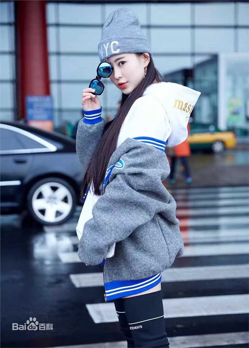 温心(Swan)时尚街拍图片图册