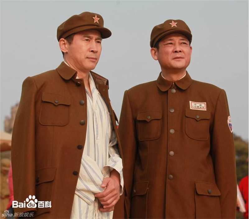 贺镪在《东方》饰演罗瑞卿中的