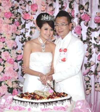 罗敏庄(Lo Man Chong,；Mimi)生活照素颜照壁纸