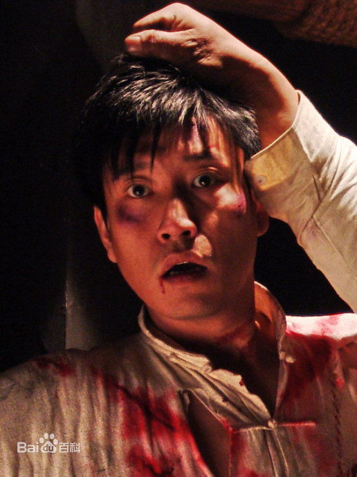 张鹰醉红尘生活照