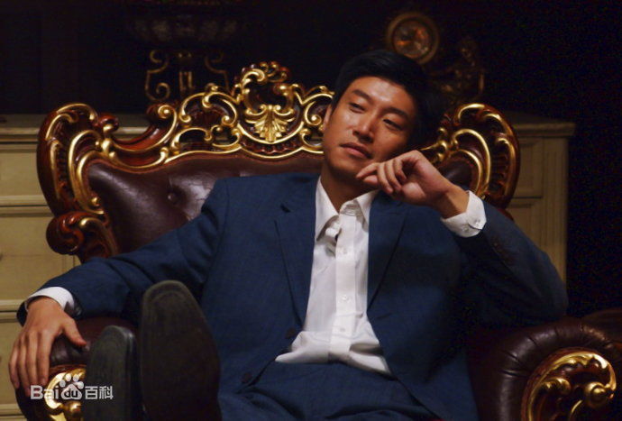 张鹰醉红尘生活照