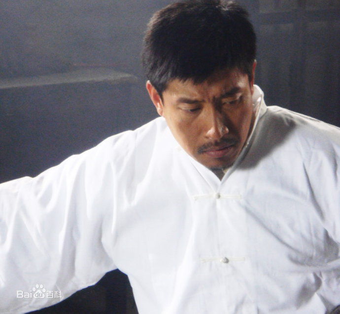 张鹰地雷战生活照