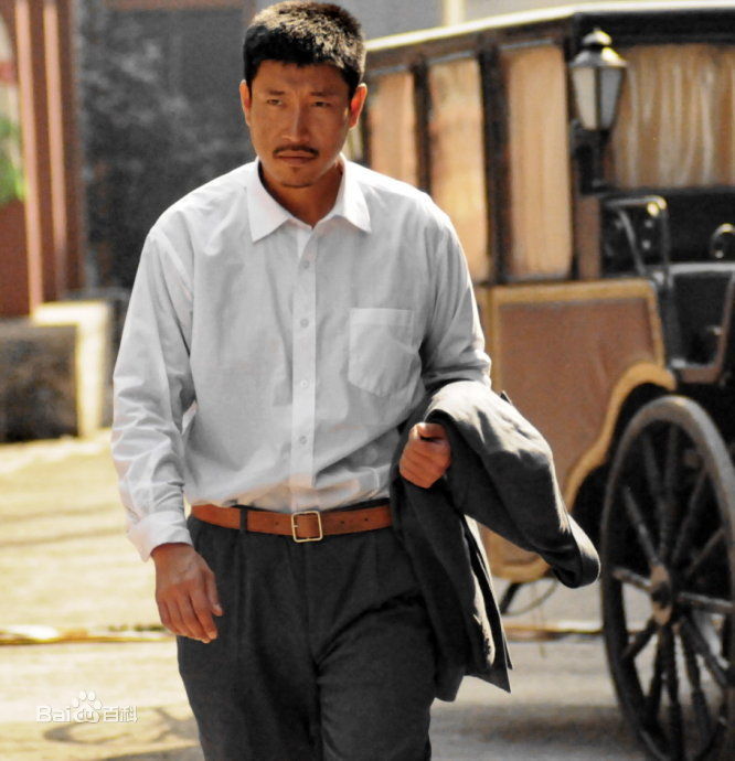 张鹰地雷战生活照