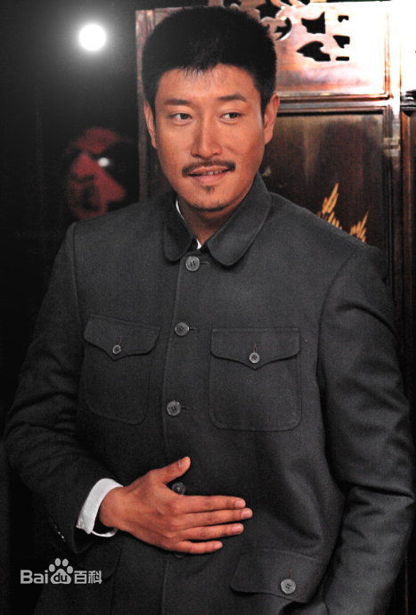 张鹰地雷战生活照