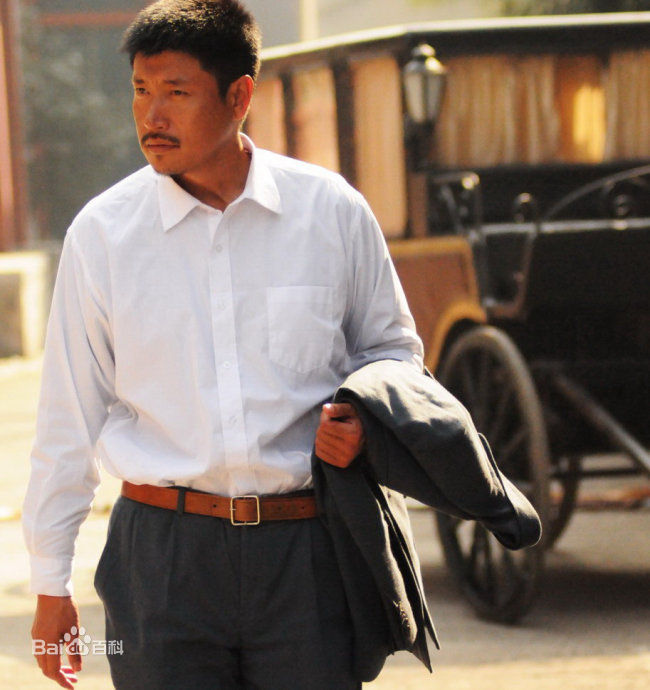 张鹰地雷战生活照