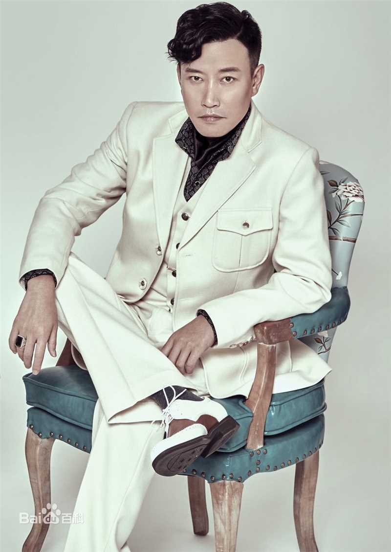 张鹰十里洋场拾年花饰演徐沛前后照片