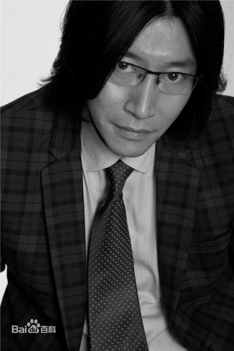 张鹰最新造型图册素颜照相册