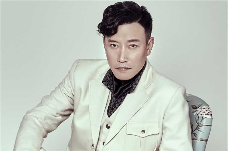 最全张鹰素颜照