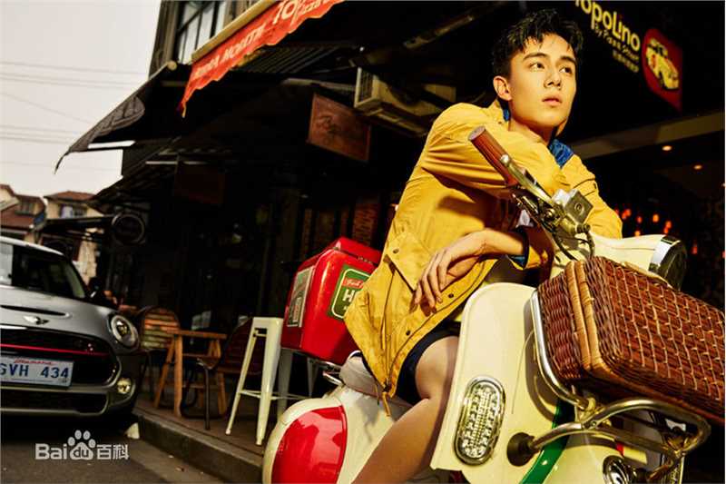 胡一天街拍前后照片