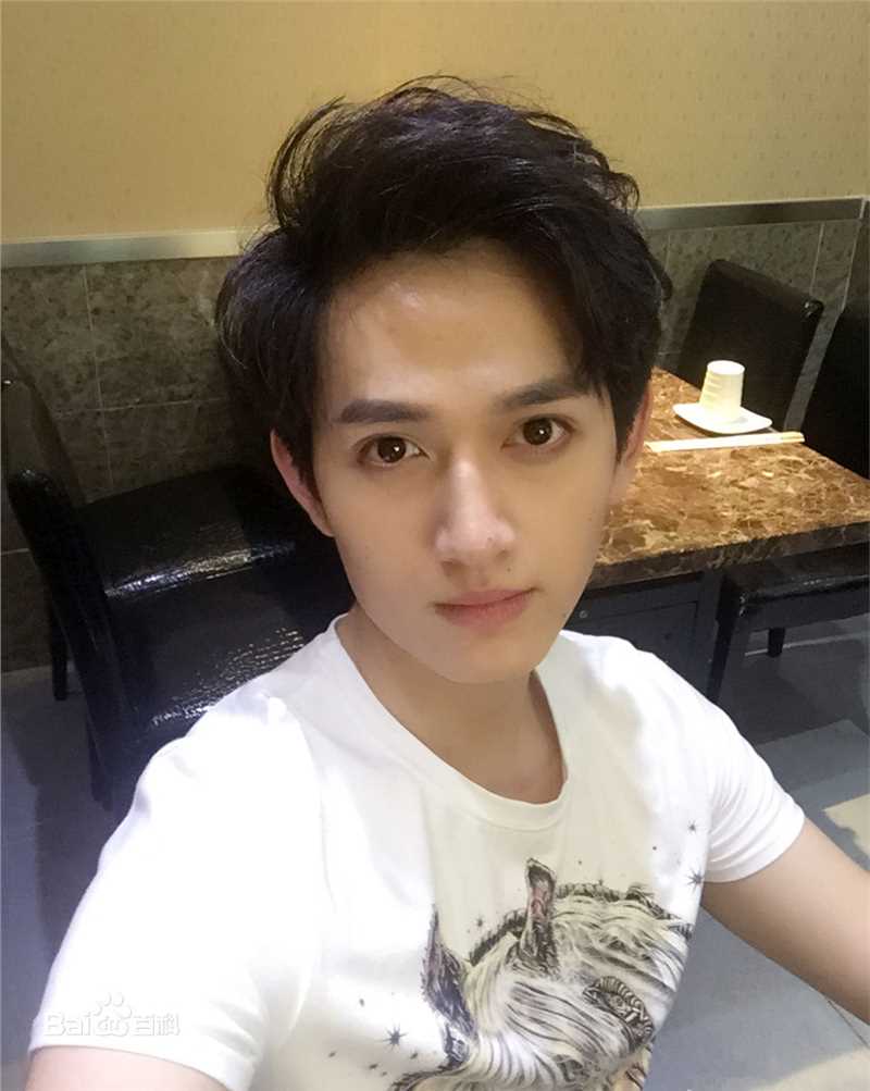 马可(Kyle)娱乐素颜照相册