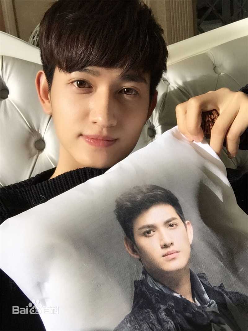 马可(Kyle)娱乐素颜照相册