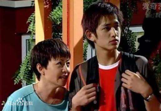 最新马可(Kyle)在《家有儿女》饰狂野男孩中的壁纸