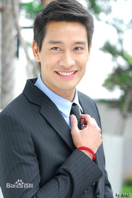 纳瓦·君拉纳拉(Nawat Kulrattanarak)生活照生活照