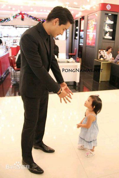 纳瓦·君拉纳拉(Nawat Kulrattanarak)生活照生活照