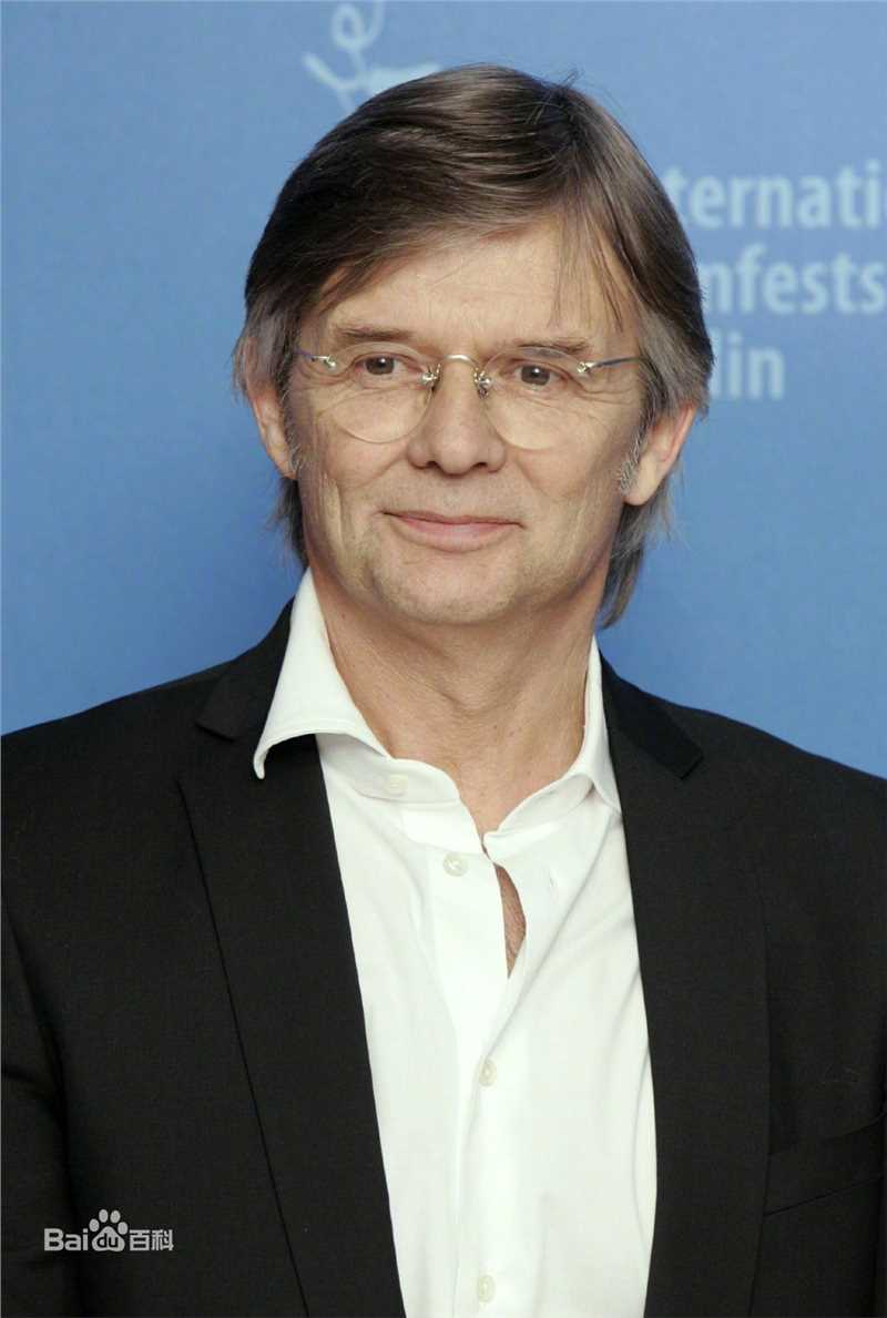 比利·奥古斯特(Bille August)导演性感图片图集