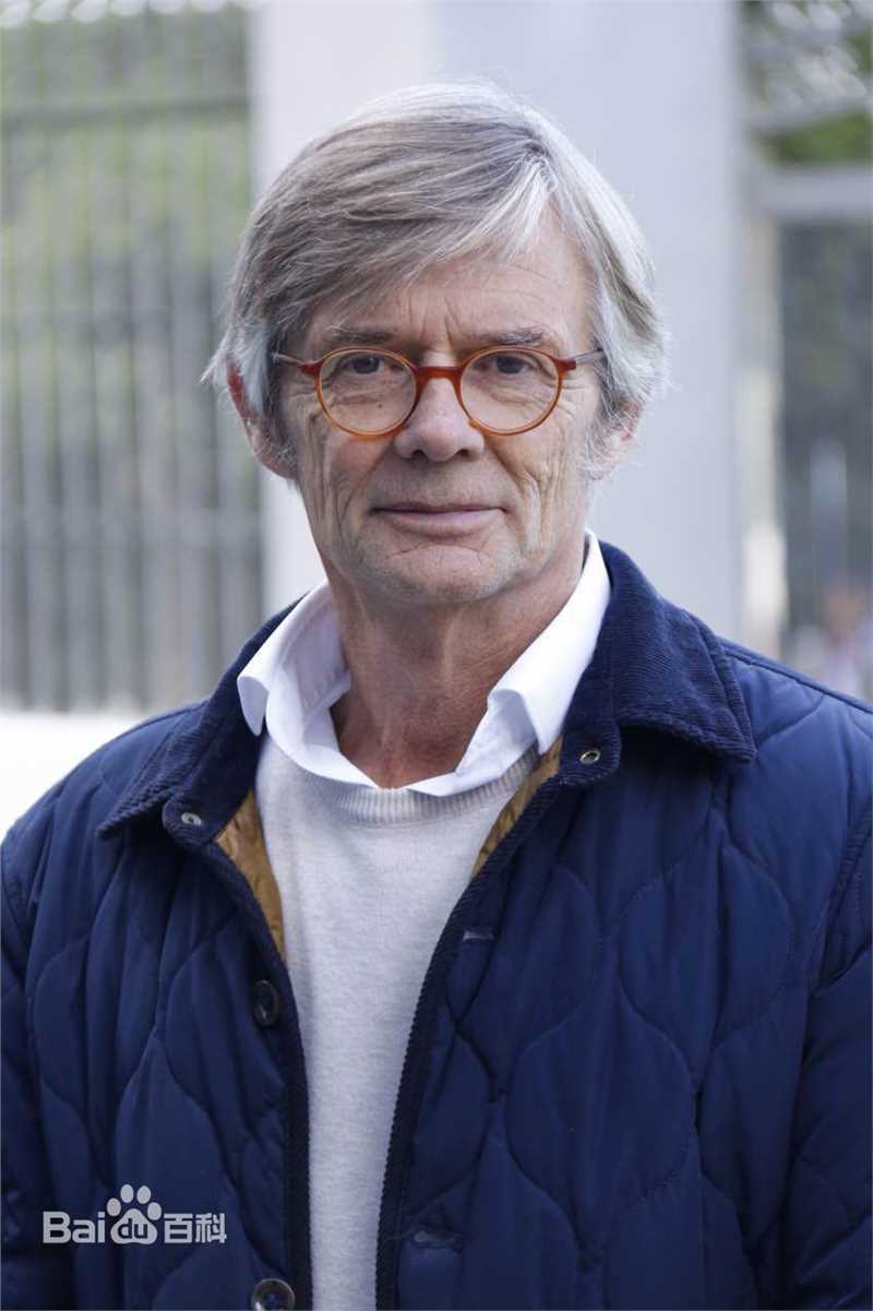 比利·奥古斯特(Bille August)导演性感图片图集