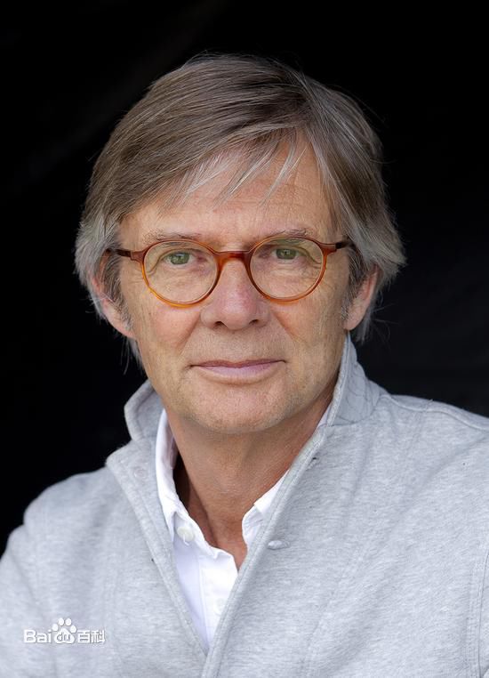 比利·奥古斯特(Bille August)导演性感图片图集