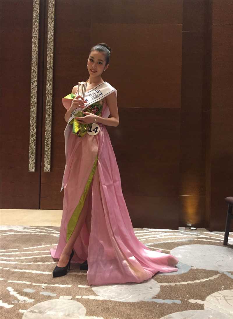 吴桐最新照片图集