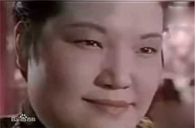 最新鲁芬性感图片