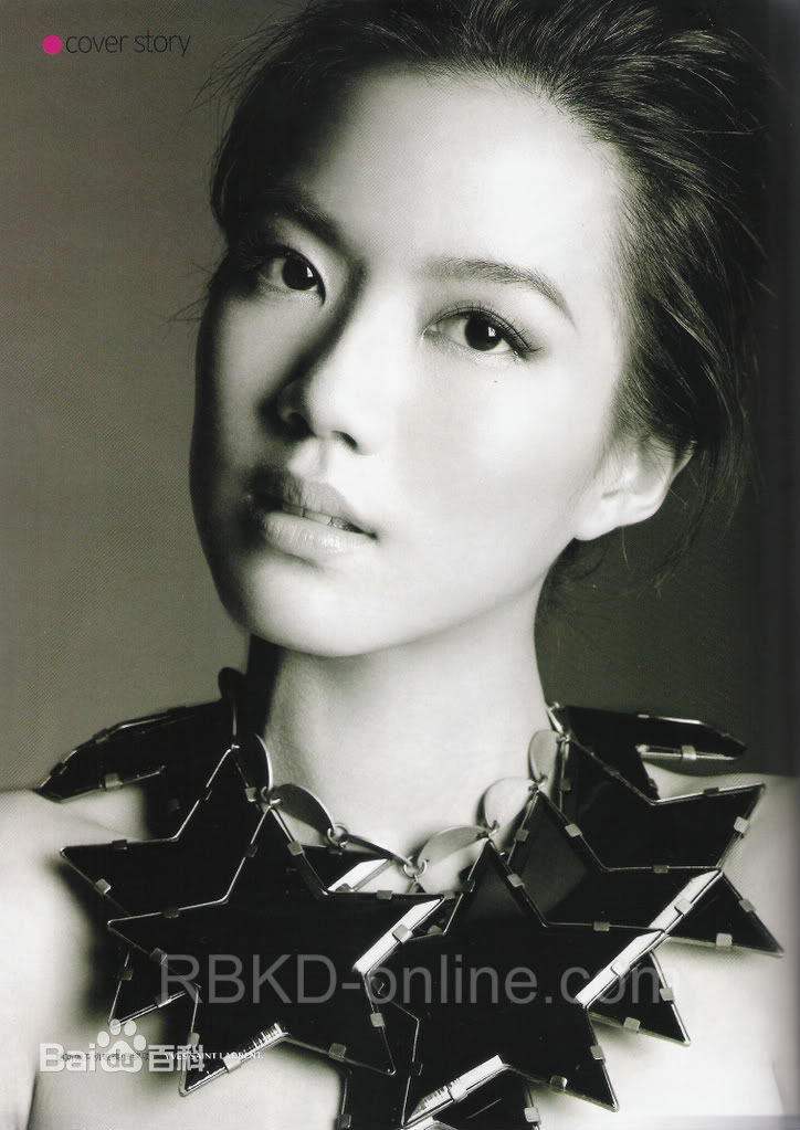 卢瑞恩(Rui En)最新瑞恩（芮恩）杂志照壁纸