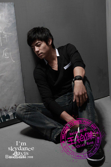 最新王柏杰(Edison、Bo-Chieh Wang)性感图片