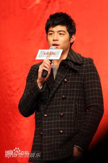 最新王柏杰(Edison、Bo-Chieh Wang)性感图片