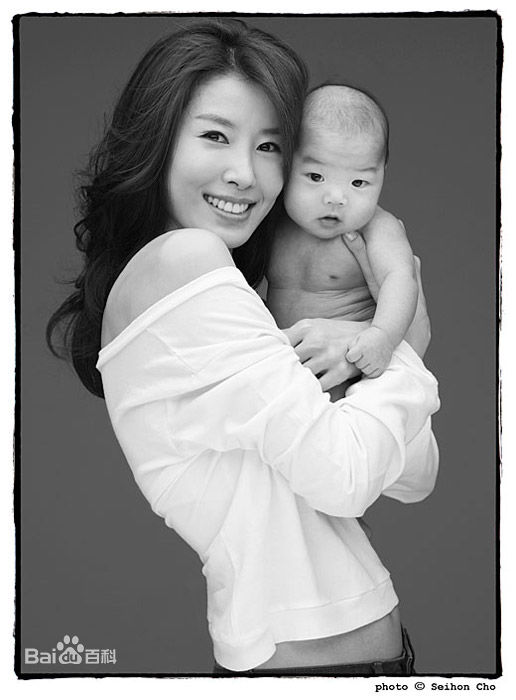 最新李泰兰()壁纸