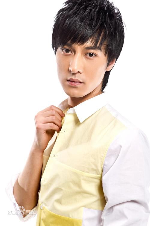 高清何建泽图片