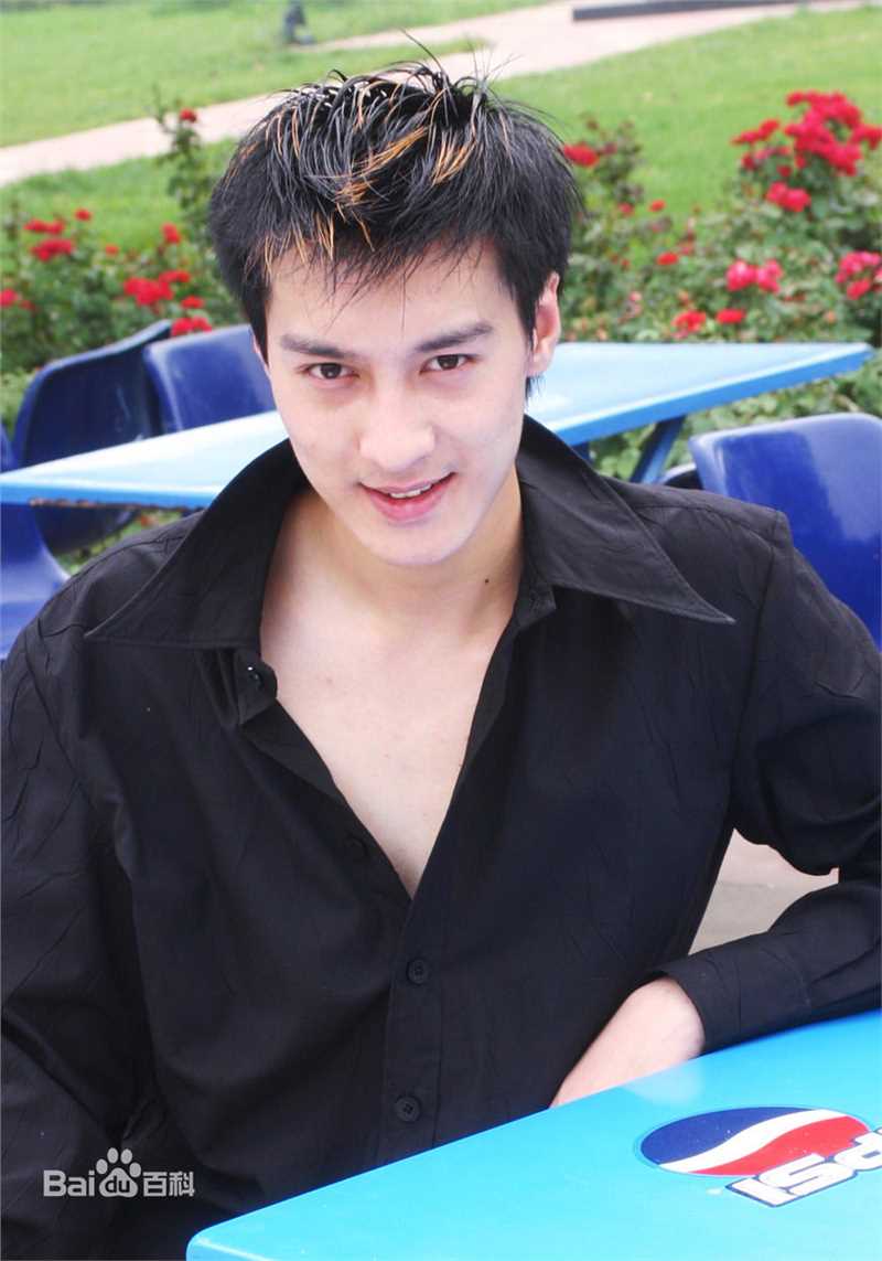 高清何建泽图片