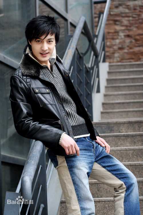 高清何建泽图片