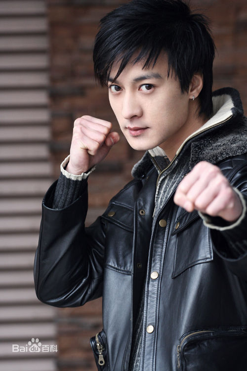 高清何建泽图片