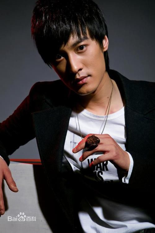 高清何建泽图片