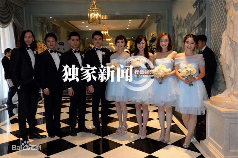 何建泽陶昕然婚礼热吻照前后照片