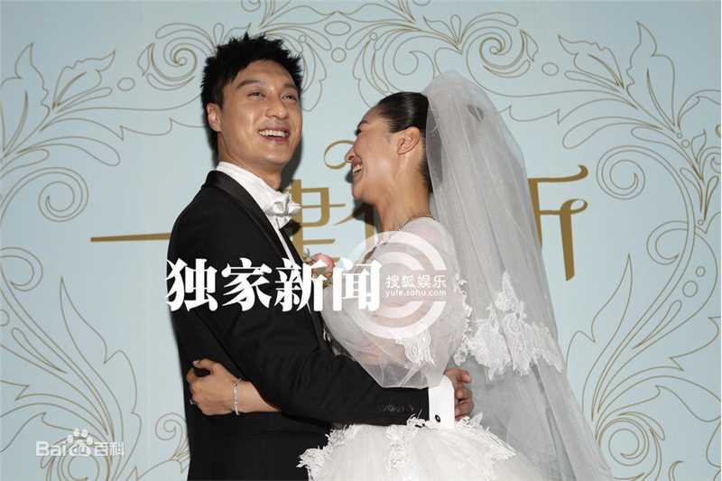 何建泽陶昕然婚礼热吻照前后照片