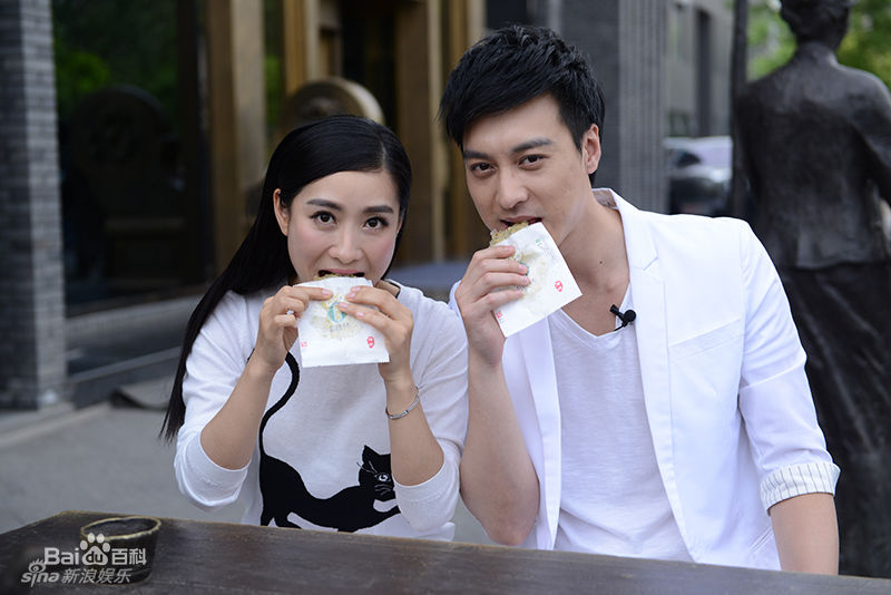 高清何建泽在《明星美食地图》照片中的图集