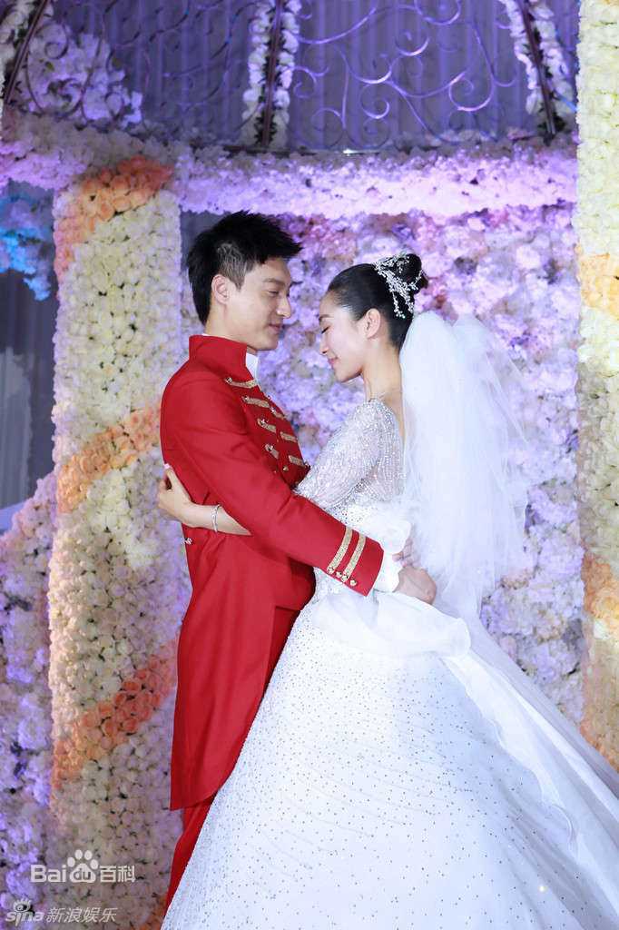 何建泽水晶“梵高星空主题”特制款高档婚纱照图片图册