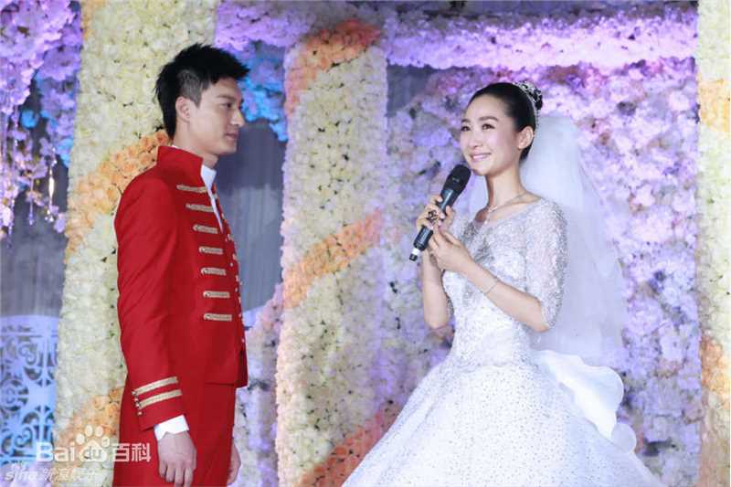 何建泽水晶“梵高星空主题”特制款高档婚纱照图片图册