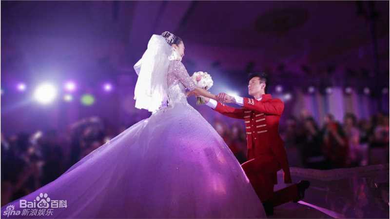 何建泽水晶“梵高星空主题”特制款高档婚纱照图片图册