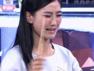 何建泽在《男左女右》明星脱口秀节目现场中的