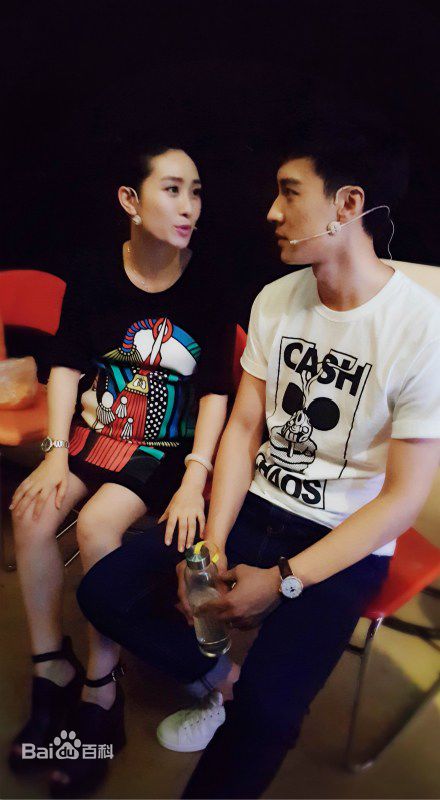 最优质何建泽在《拜托了妈妈》节目现场中的相册