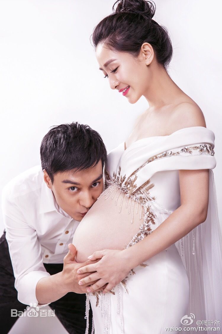 何建泽何陶妈的孕育照片性感图片图集