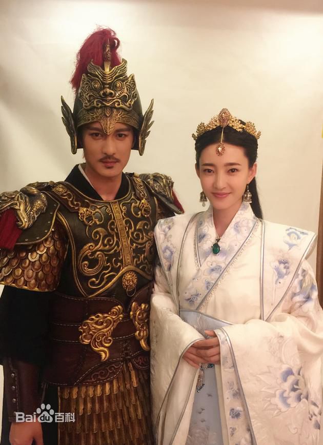 何建泽前后照片