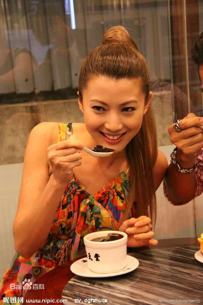 最新欧萱(Jeanette Aw)壁纸