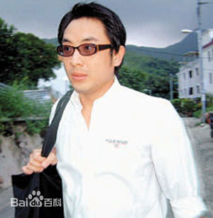 最优质梁思浩生活照