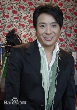 最优质梁思浩生活照